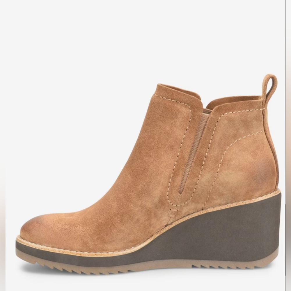 Sofft Emeree Chelsea boot